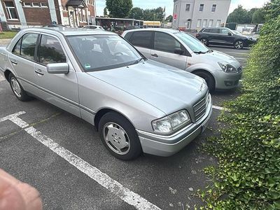Mercedes C180