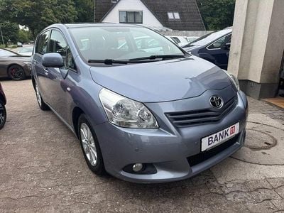 Blau Gebraucht 2011 Toyota Verso Edition Van / Kleinbus | 10.490 € (Etwas zu teuer)