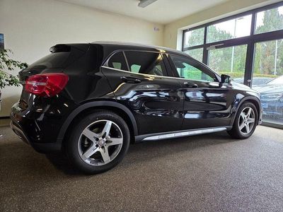 Gebraucht Mercedes GLA200 AMG 156 PS (114 kW) 2016 Kosmosschwarz (metallic) SUV