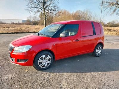 Gebraucht Skoda Roomster 75 PS (55 kW) 2013 Rot Van / Kleinbus