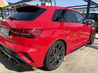 Gebraucht Audi RS3 Sportback Sport 400 PS (294 kW) 2025 Rot Kleinwagen