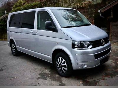 Reflexsilber metallic Gebraucht 2009 VW Caravelle Trendline Van / Kleinbus | 17.490 €