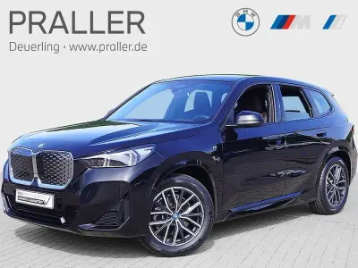 Gebraucht BMW iX1 M Sport 230 kW (313 PS) 2025 Saphirschwarz SUV