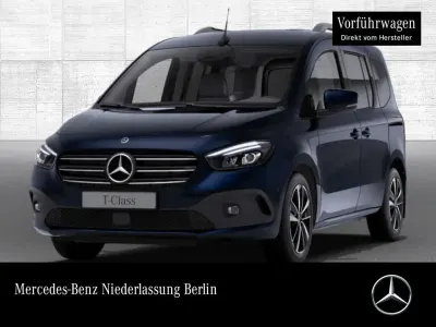 Używany Mercedes T180 Progressive 131 KM (96 kW) 2026 Niebieski Minivan