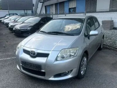 Gebraucht Toyota Auris Sol 124 PS (91 kW) 2008 Silber Kleinwagen
