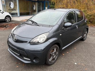 Grau Gebraucht 2012 Toyota Aygo Cool Kleinwagen | 3.200 € (Fairer Preis)
