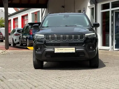 Gebraucht Jeep Compass Trailhawk 179 PS (131 kW) 2022 Schwarz SUV