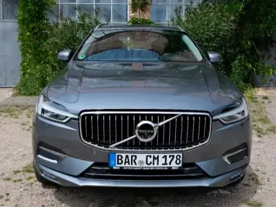 Gebraucht Volvo XC60 Inscription 190 PS (139 kW) 2019 Silber SUV