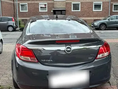 Gebraucht Opel Insignia 160 PS (117 kW) 2013 Grau Limousine