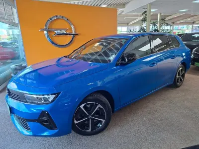 Gebraucht Opel Astra 131 PS (96 kW) 2024 Blau Kleinwagen