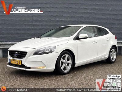 Gebraucht Volvo V40 Momentum 114 PS (83 kW) 2013 Weiß Limousine
