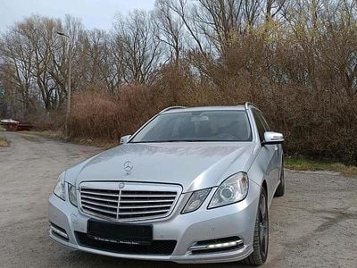 Gebraucht Mercedes E220 170 PS (125 kW) 2012 Silber Kombi