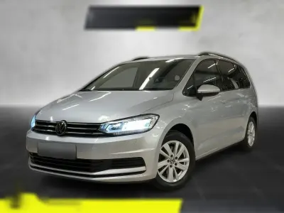 Gebraucht VW Touran Comfortline 150 PS (110 kW) 2022 Metallic Van / Kleinbus