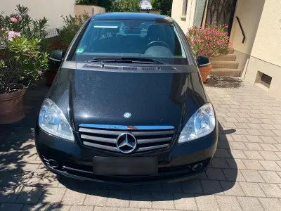 Gebraucht Mercedes A160 95 PS (69 kW) 2011 Schwarz Kleinwagen