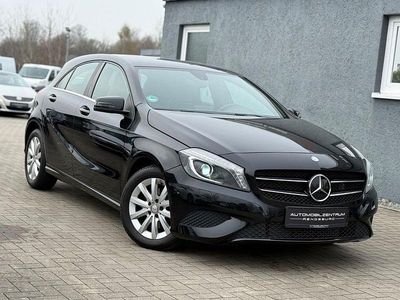 Gebraucht Mercedes A180 122 PS (89 kW) 2012 Schwarz Limousine