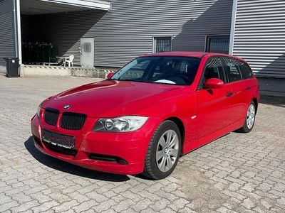 Gebraucht BMW 320 129 PS (94 kW) 2006 Rot Kombi