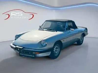 Gebraucht Alfa Romeo Spider 103 PS (75 kW) 1984 Silber Cabrio