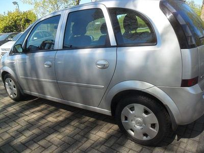 Usado Opel Meriva Edition 90 HP (66 kW) 2006 Prateado Monovolume