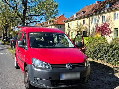 Second-hand VW Caddy 86 CP (63 kW) 2013 Roșu Monovolum
