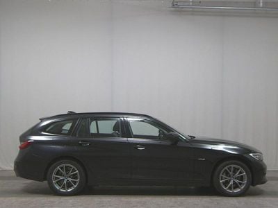 BMW 330e