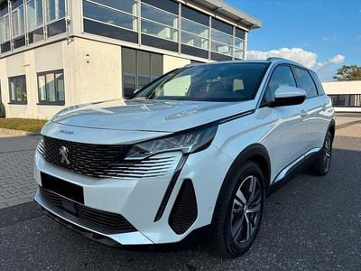 Weiß Gebraucht 2021 Peugeot 5008 Allure Van / Kleinbus | 20.587 € (Fairer Preis)