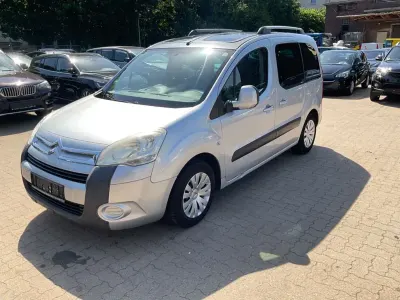 Gebraucht Citroën Berlingo 98 PS (72 kW) 2011 Silber Van / Kleinbus