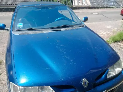 Gebraucht Renault Mégane Cabriolet 115 PS (84 kW) 1998 Blau Cabrio