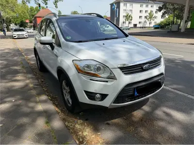 Gebraucht Ford Kuga 163 PS (119 kW) 2010 Weiß SUV