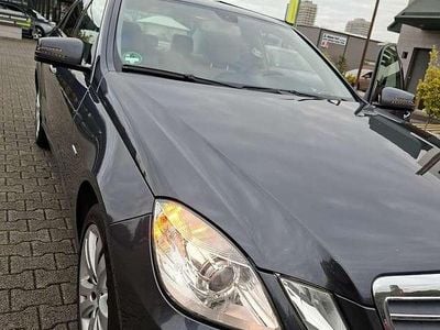 Mercedes E200