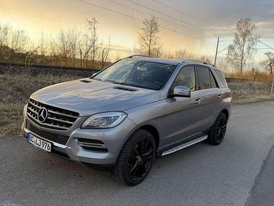 Gebraucht Mercedes ML350 258 PS (189 kW) 2014 Silber SUV