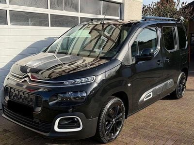 Schwarz Gebraucht 2020 Citroën Berlingo Shine Van / Kleinbus | 18.990 € (Fairer Preis)