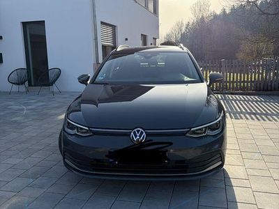 Gebraucht VW Golf VIII Life 150 PS (110 kW) 2021 Grau Kombi
