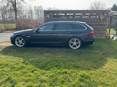 Gebraucht BMW 520 190 PS (139 kW) 2015 Schwarz Kombi