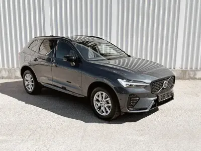 Używany Volvo XC60 Plus 250 KM (183 kW) 2025 Niebieski SUV