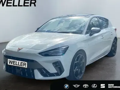 Używany Cupra Leon VZ 272 KM (200 kW) 2025 Biały Sedan/Limuzyna