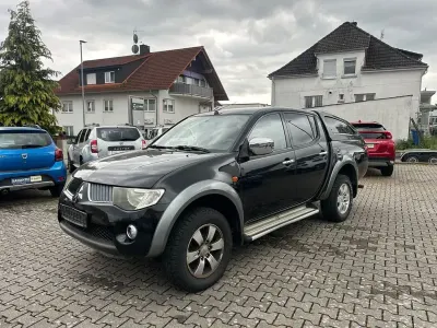 Gebraucht Mitsubishi L200 Intense 178 PS (130 kW) 2010 Schwarz Pickup