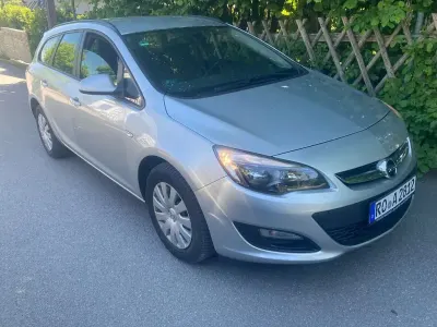 Gebraucht Opel Astra Eco 110 PS (80 kW) 2015 Silber Kombi