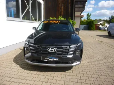 Neu Hyundai Tucson Trend 150 PS (110 kW) 2026 Schwarz SUV