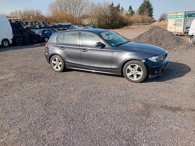 Gebraucht BMW 118 130 PS (95 kW) 2006 Grau Kleinwagen