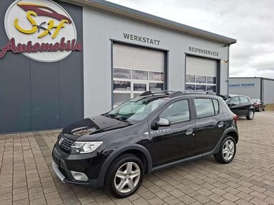 Gebraucht Dacia Sandero Celebration 90 PS (66 kW) 2018 Perlmuttschwarz Kleinwagen