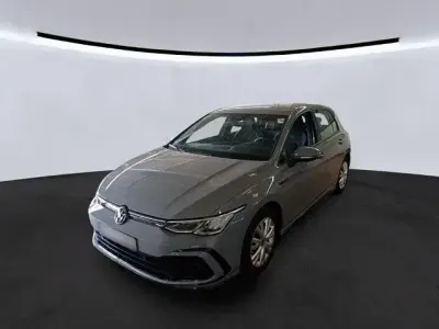 Gebraucht VW Golf VIII R-line 131 PS (96 kW) 2024 Grau Limousine