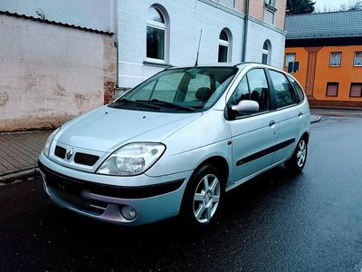 Gebraucht Renault Scénic 108 PS (79 kW) 2000 Silber Van / Kleinbus