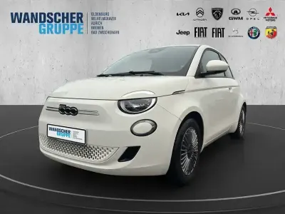 Gebraucht Fiat 500e Basis 86 kW (118 PS) 2023 Weißschwarz Kleinwagen