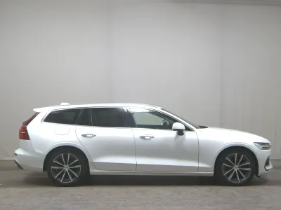 Usata Volvo V60 Inscription 341 CV (250 kW) 2022 Bianco Station wagon