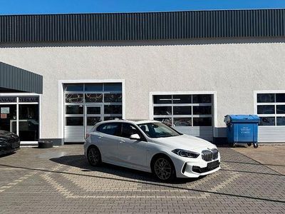 Gebraucht BMW 120 M Sport 190 PS (139 kW) 2023 Weiß Kleinwagen