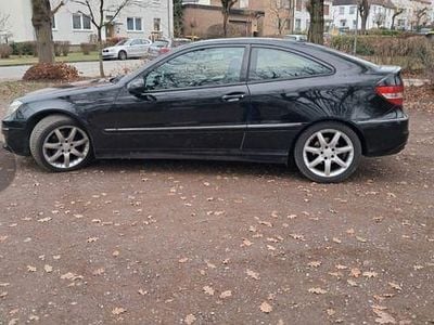 Gebraucht Mercedes CLC180 143 PS (105 kW) 2007 Schwarz Kleinwagen