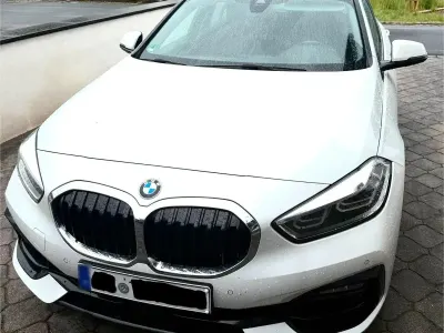 Gebraucht BMW 120 Sport Line 190 PS (139 kW) 2021 Weiß Kleinwagen