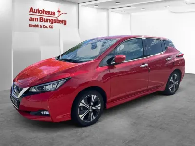Brugt Nissan Leaf 360º 89 kW (122 HK) 2022 Rød Hatchback