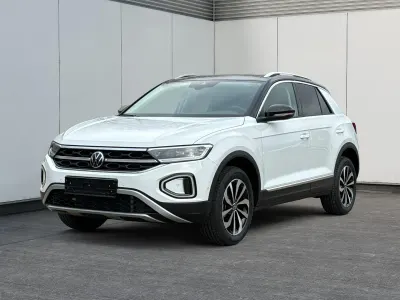 Neu VW T-Roc 150 PS (110 kW) 2025 Pyrit silber metallic mit dach in deep black perleffekt SUV
