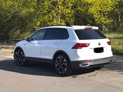 Gebraucht VW Tiguan Life 150 PS (110 kW) 2024 Weiß SUV